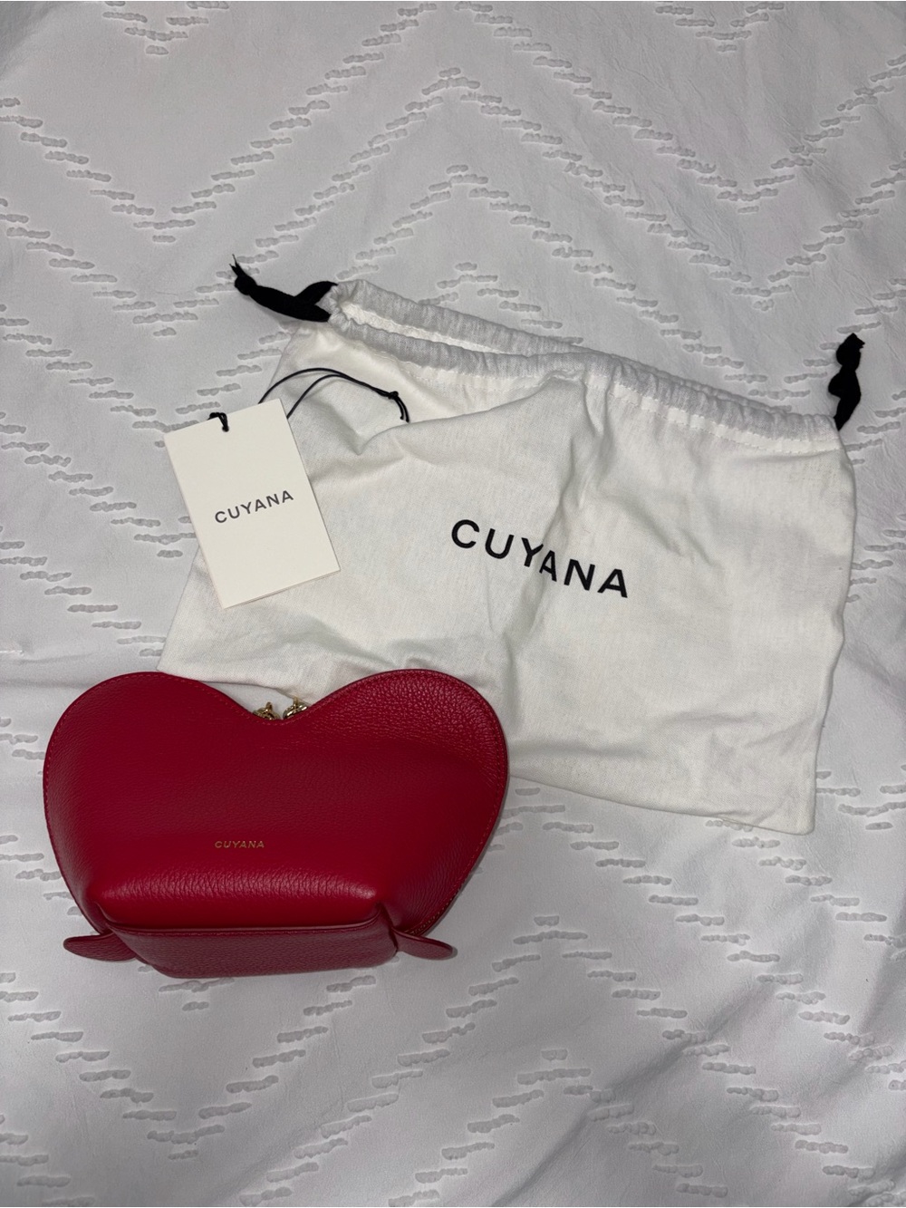 Cuyana Mini Heart Case in Raspberry - Picture 2 of 4